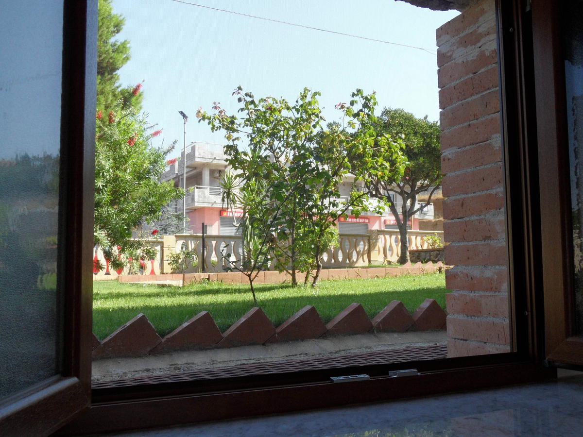 Bed&Breakfast Garrupa Marcellinara Ruang foto