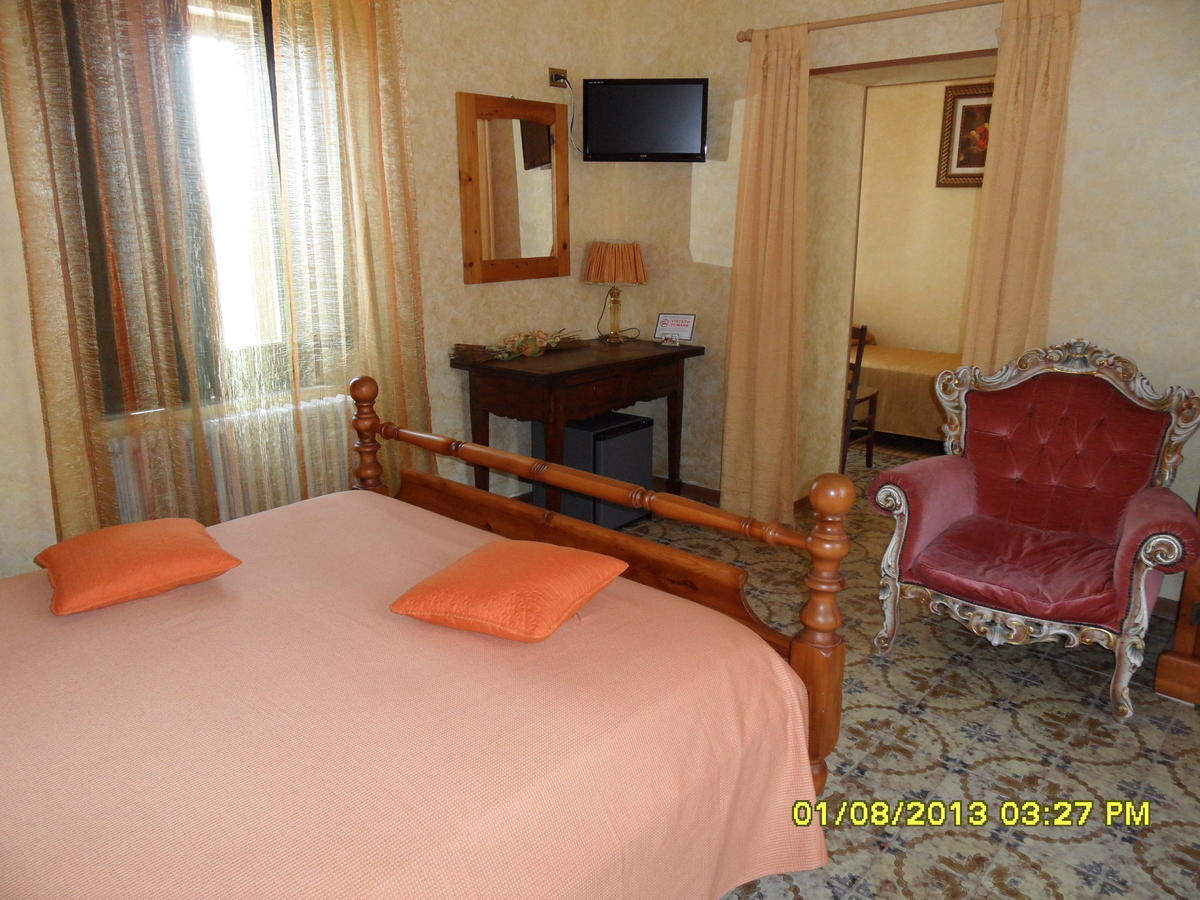 Bed&Breakfast Garrupa Marcellinara Ruang foto